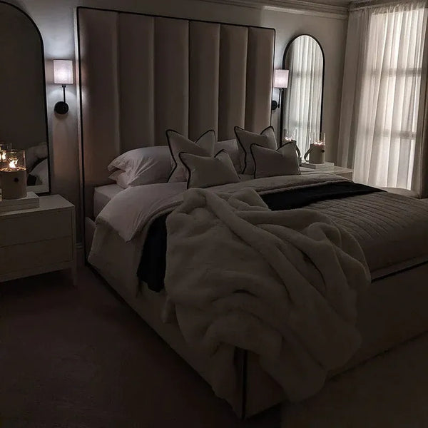 Letto Alto Ritz di Lusso a Pannelli con Profili a Contrasto