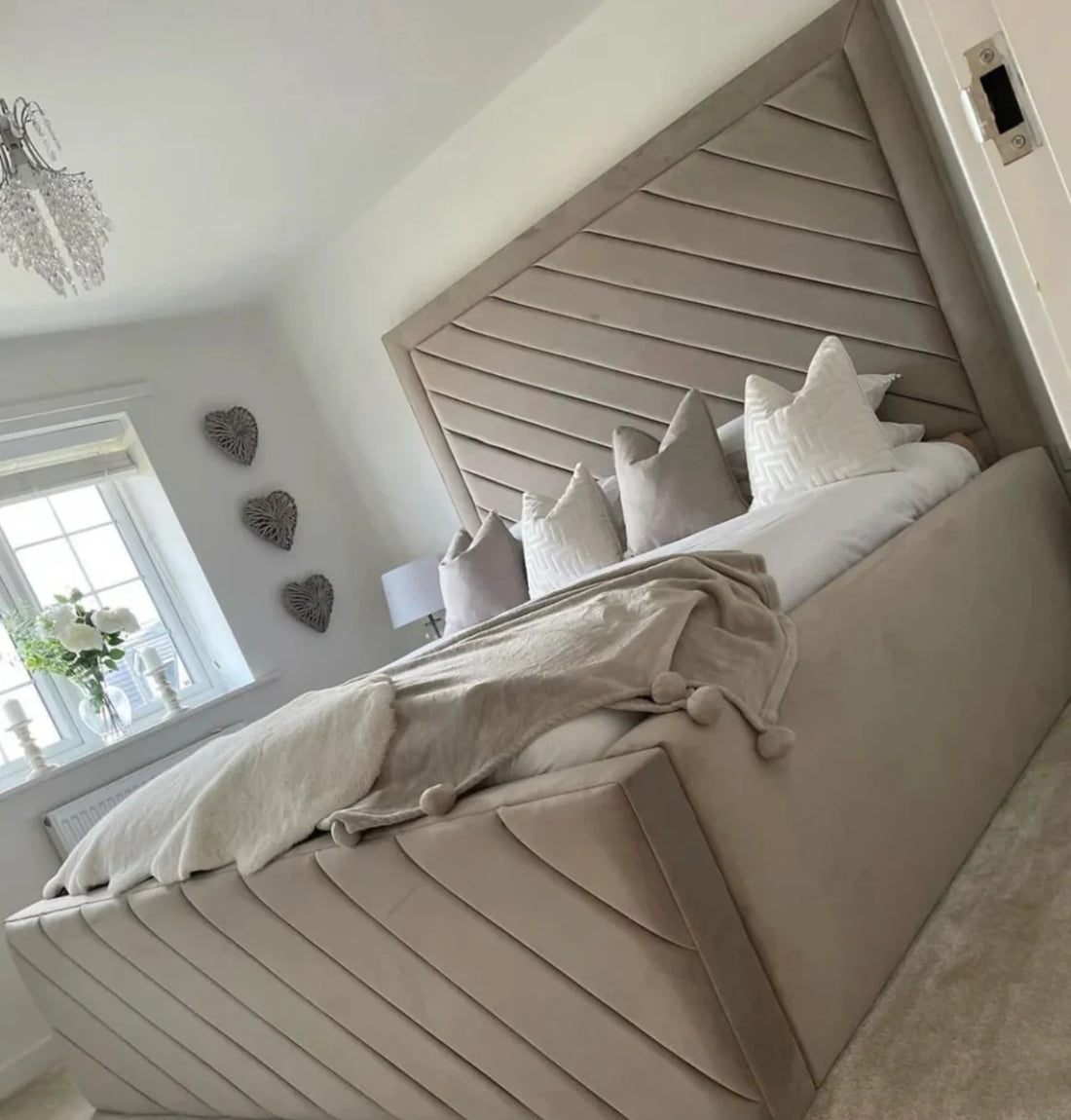 Kingswell  Bedframe