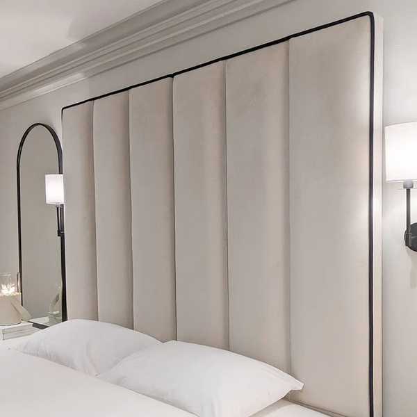 Letto Alto Ritz di Lusso a Pannelli con Profili a Contrasto