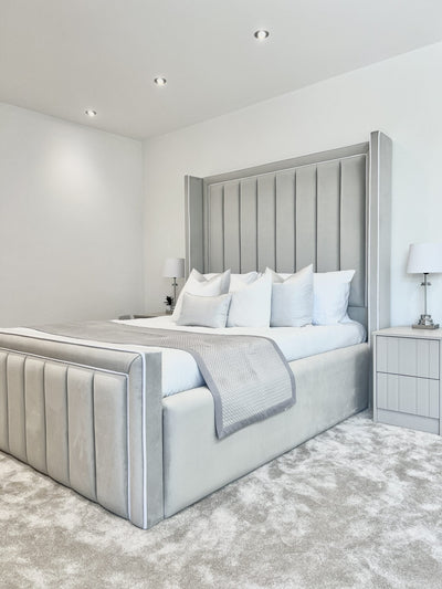 Savoy Winged Bed