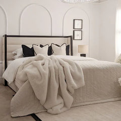 Beaumont Channelled Winged Bed